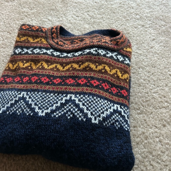 Colorful Patterned Sweater - Picture 3 of 3